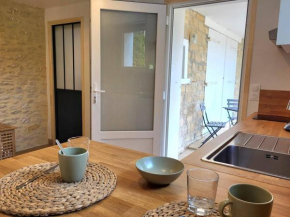 Studio cosy proche plage à Merville-Franceville, parking et wifi inclus - FR-1-788-11